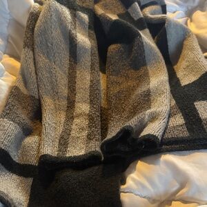 Cozy Black and Gray Knit sweater